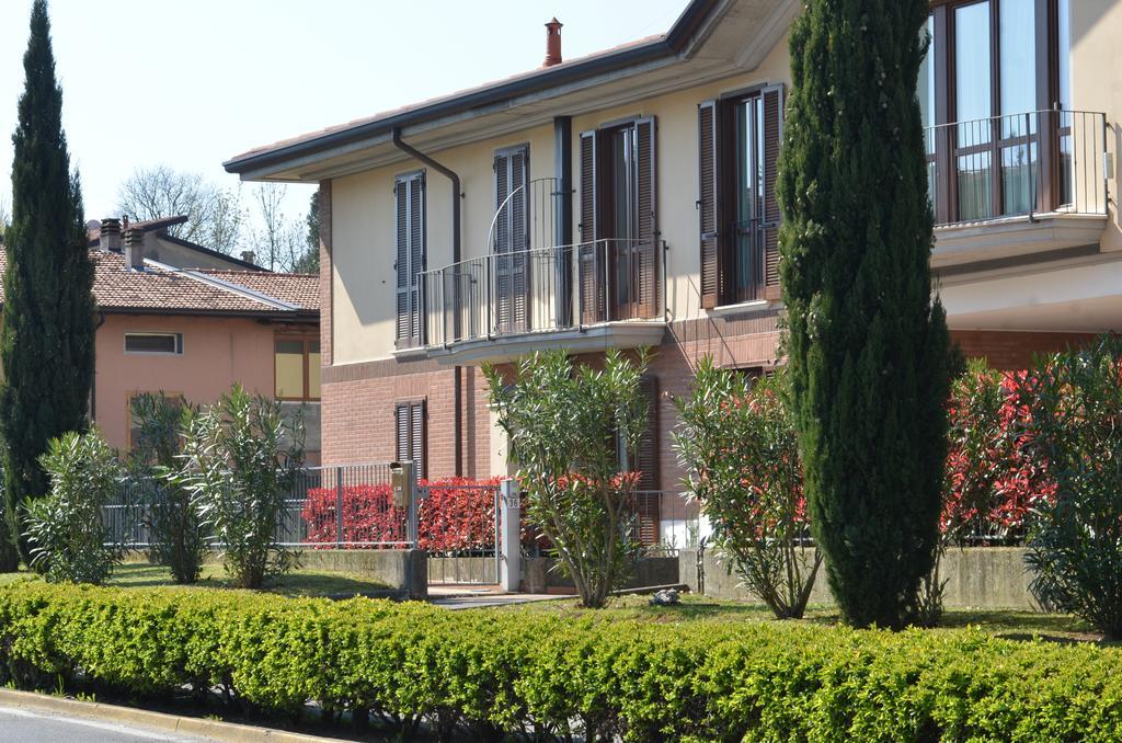 Appartamenti Corte Dei Cipressi Roe Exteriör bild