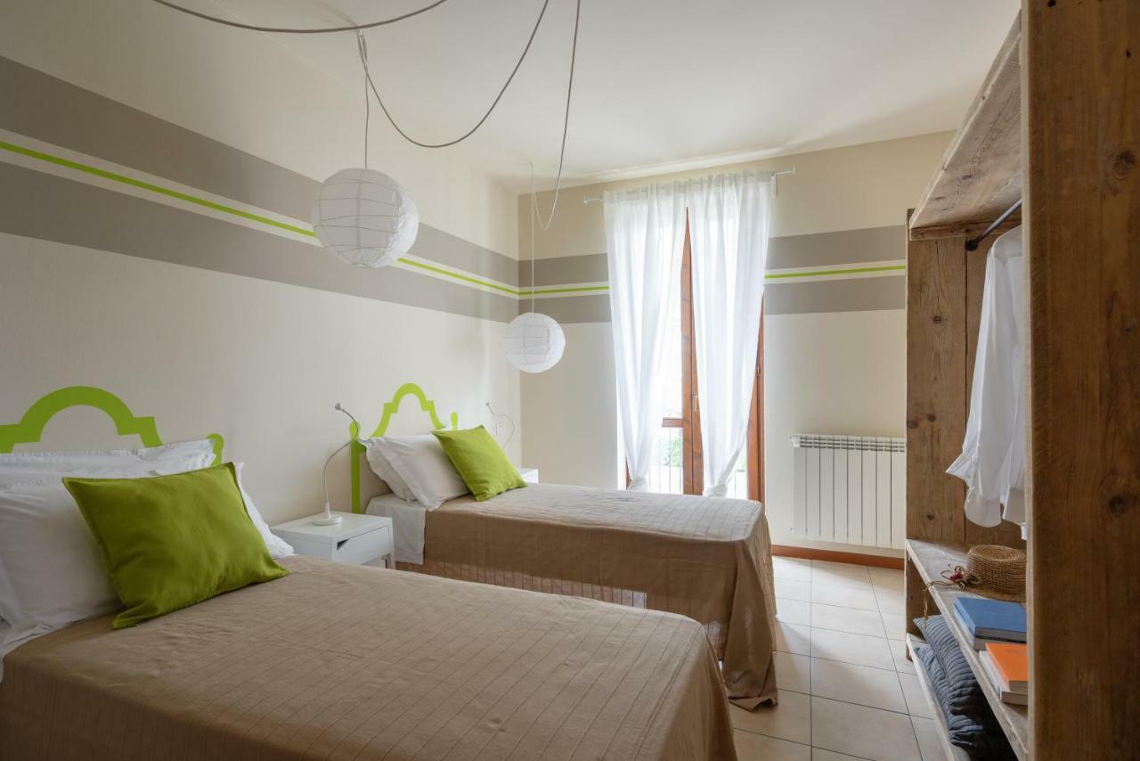 Appartamenti Corte Dei Cipressi Roe Exteriör bild