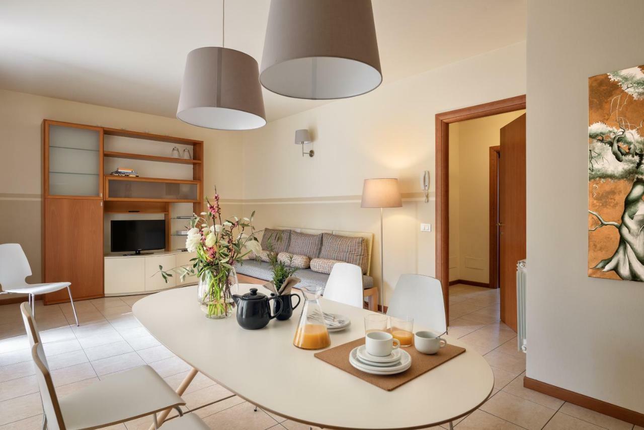 Appartamenti Corte Dei Cipressi Roe Exteriör bild
