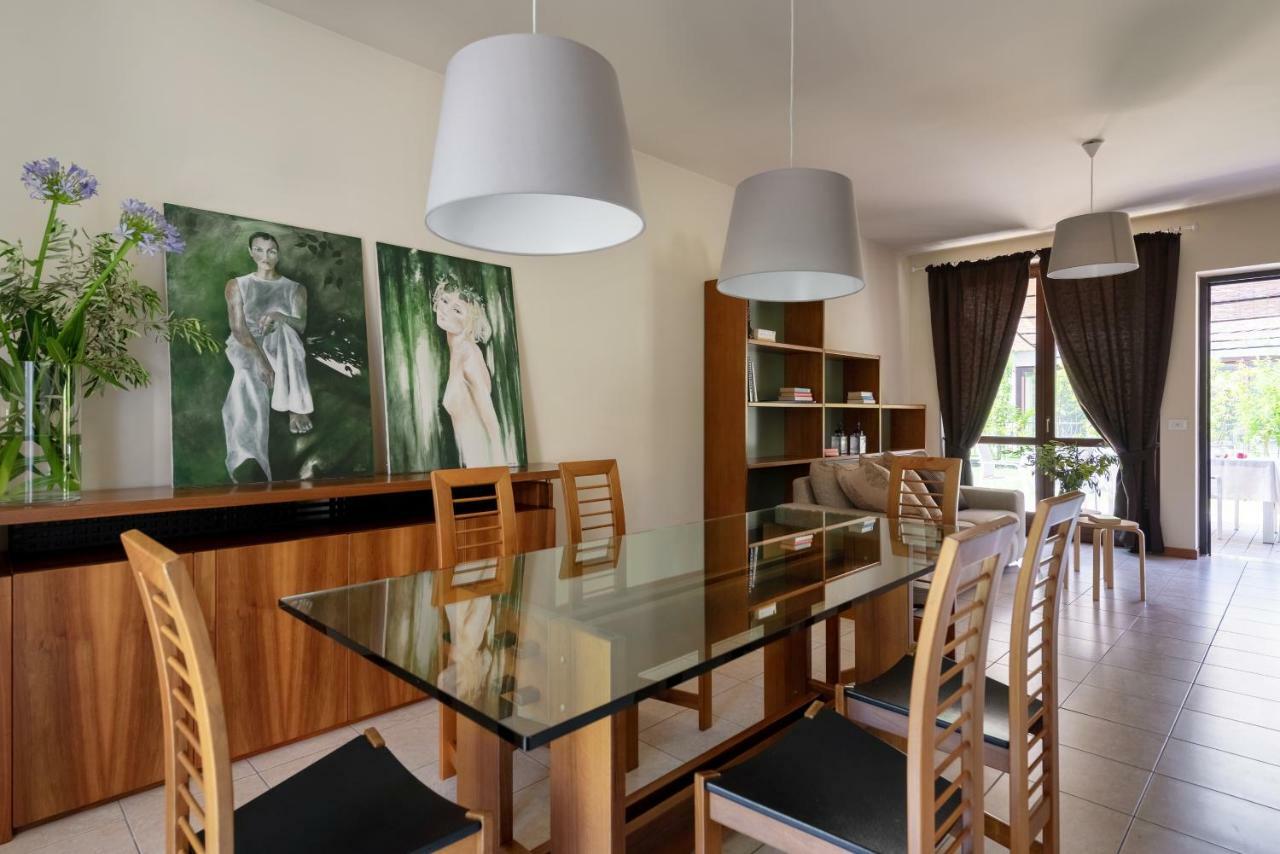 Appartamenti Corte Dei Cipressi Roe Exteriör bild