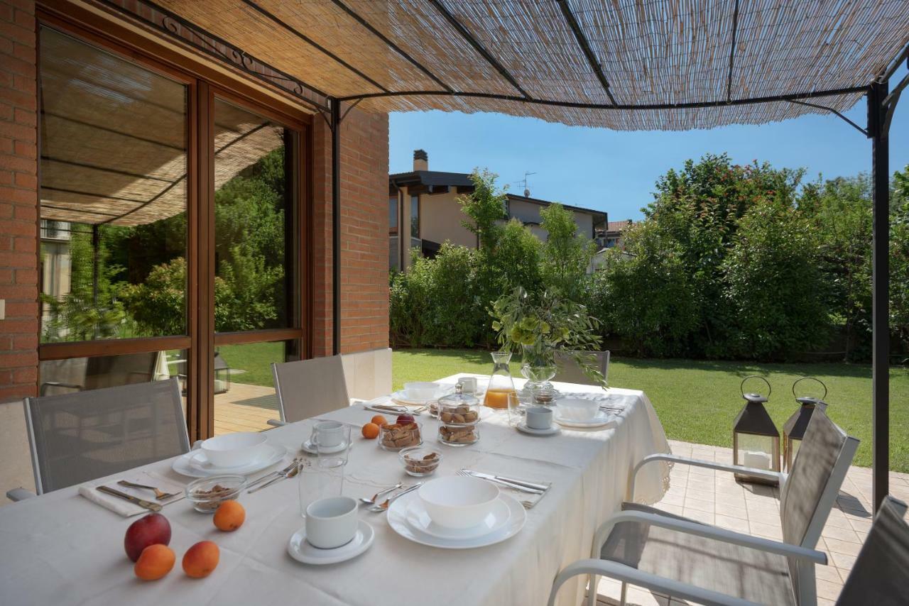 Appartamenti Corte Dei Cipressi Roe Exteriör bild